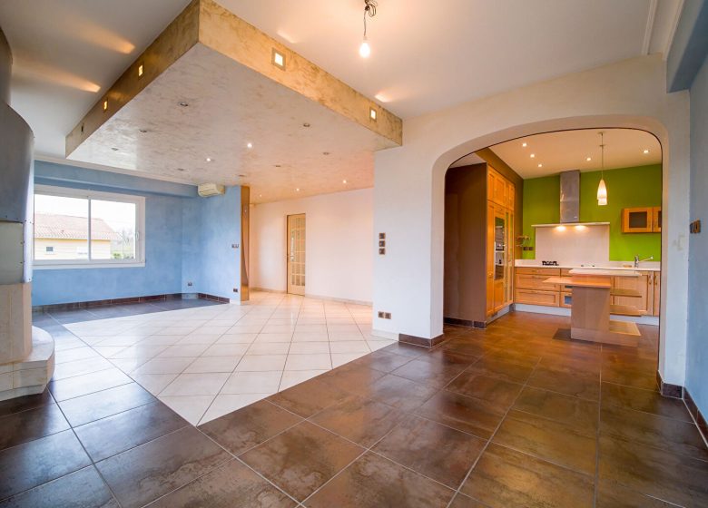 52473415  – Appartement – 5 pièces à AIRE SUR L ADOUR