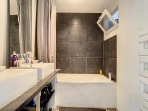 51796600  – Appartement – 4 pièces à NARROSSE