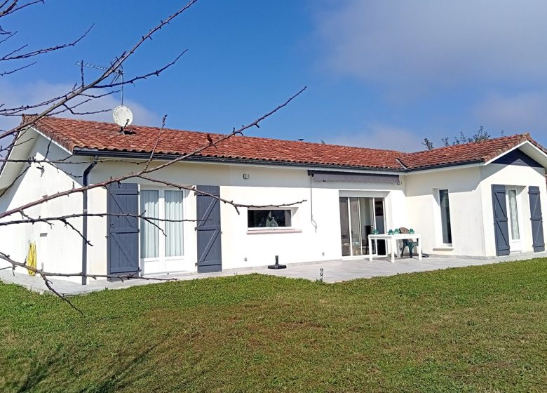 52750760  – Maison – 4 pièces à GAMARDE LES BAINS