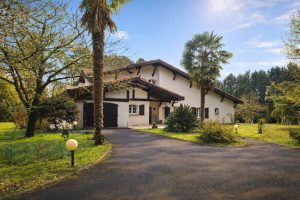 52880350  – Maison – 7 pièces à MAGESCQ