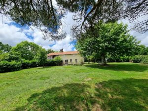 52068111  – Maison – 5 pièces à LIT ET MIXE