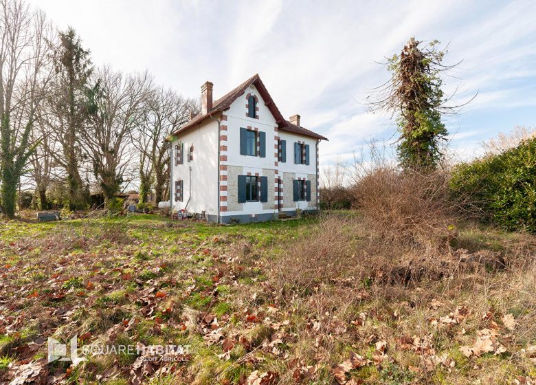 52891400  – Maison – 7 pièces à BASCONS