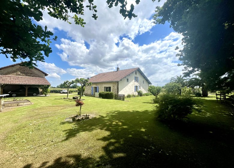 52847475  – Maison – 7 pièces à HAGETMAU