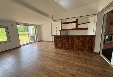 52596082  – Maison – 4 pièces à YGOS ST SATURNIN