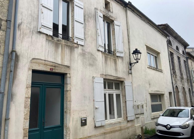 52549308  – Maison – 6 pièces à ROQUEFORT