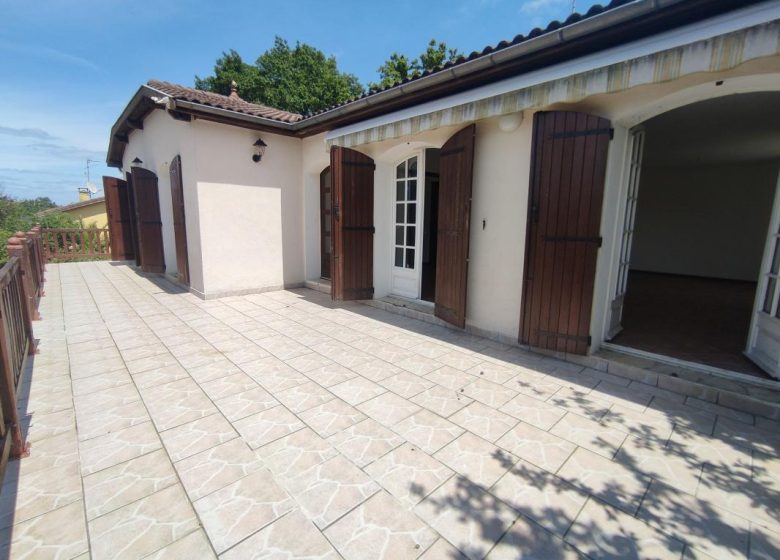 52667162  – Maison – 5 pièces à ST PIERRE DU MONT