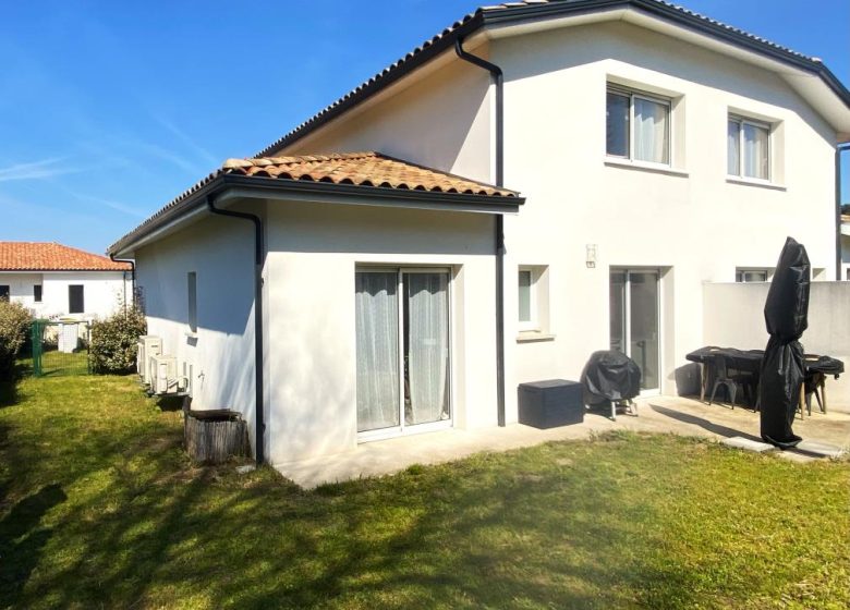 52950560  – Maison – 4 pièces à ST PIERRE DU MONT