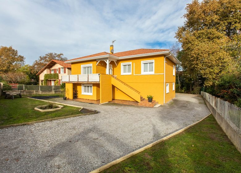 52847504  – Maison – 7 pièces à MONT DE MARSAN