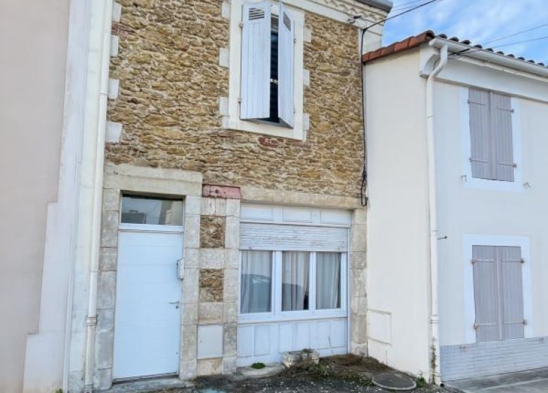 52777251  – Maison – 3 pièces à MONT DE MARSAN