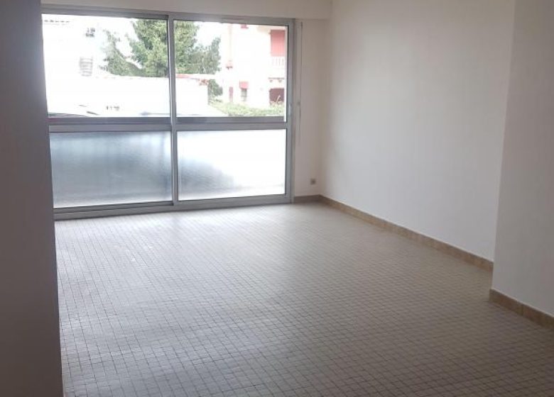 52156185  – Appartement – 2 pièces à AIRE SUR L ADOUR