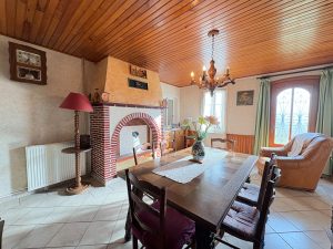 52879981  – Maison – 5 pièces à CARCARES STE CROIX