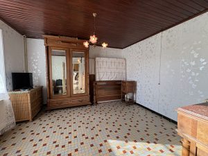 52879981  – Maison – 5 pièces à CARCARES STE CROIX