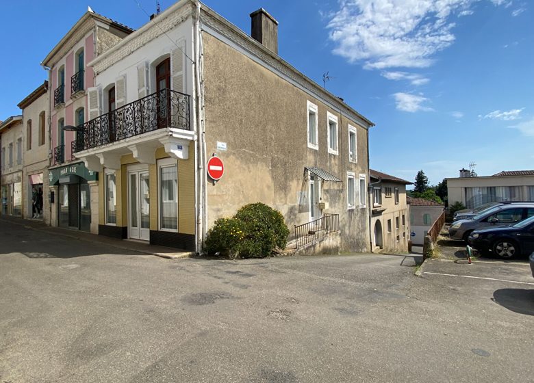 52931759  – Maison – 6 pièces à MUGRON