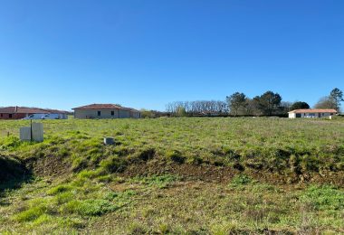 52960009  – Terrain à CARCARES STE CROIX