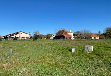 52959999  – Terrain à CARCARES STE CROIX