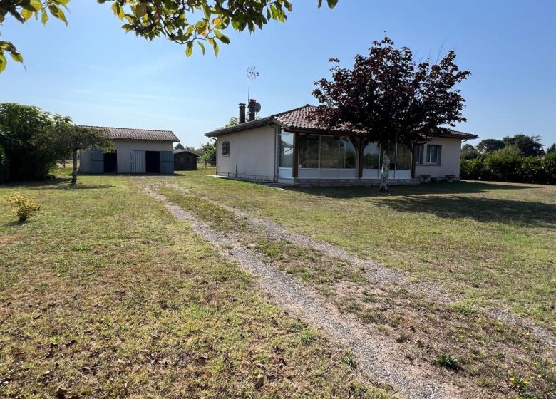 52713944  – Maison – 5 pièces à SARBAZAN