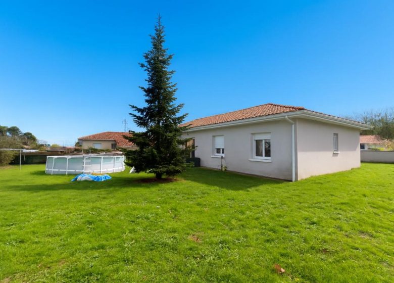 52813240  – Maison – 5 pièces à SAUGNAC ET CAMBRAN