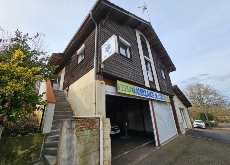 51871201  – Immeuble à CAZAUBON