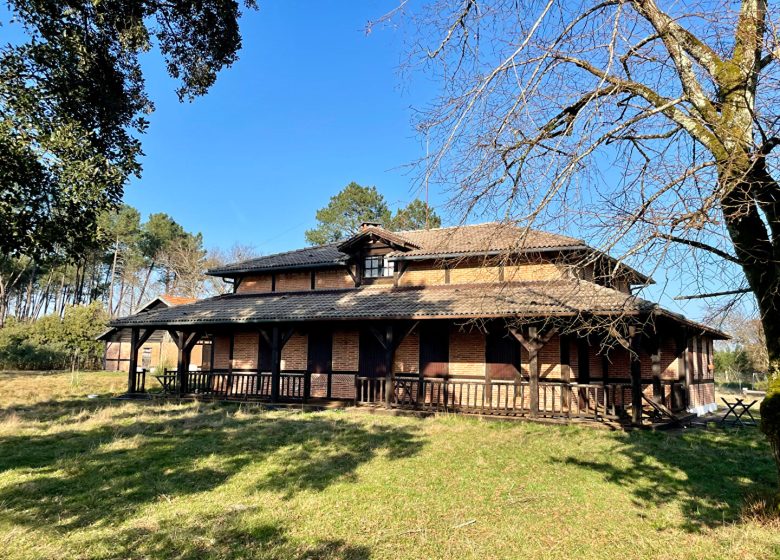 52678290  – Maison – 9 pièces à ESCOURCE