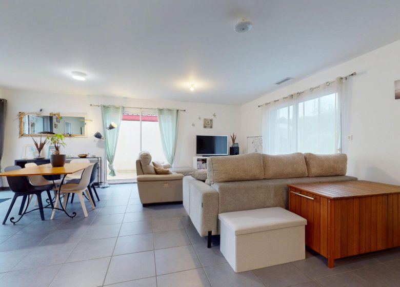 52908721  – Maison – 5 pièces à BIAUDOS