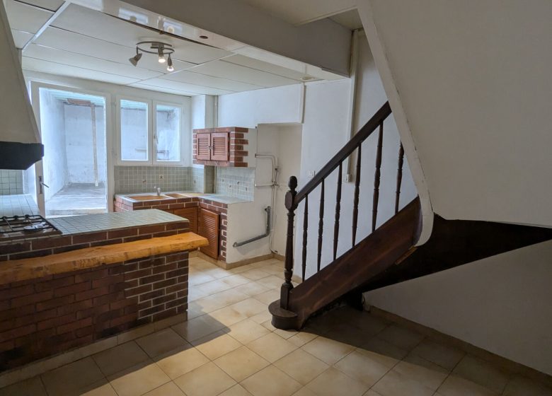 52863953  – Maison – 5 pièces à MONT DE MARSAN