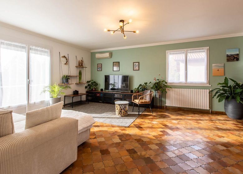 52791018  – Maison – 7 pièces à AIRE SUR L ADOUR