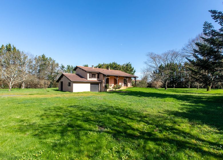 52908262  – Maison – 5 pièces à RISCLE