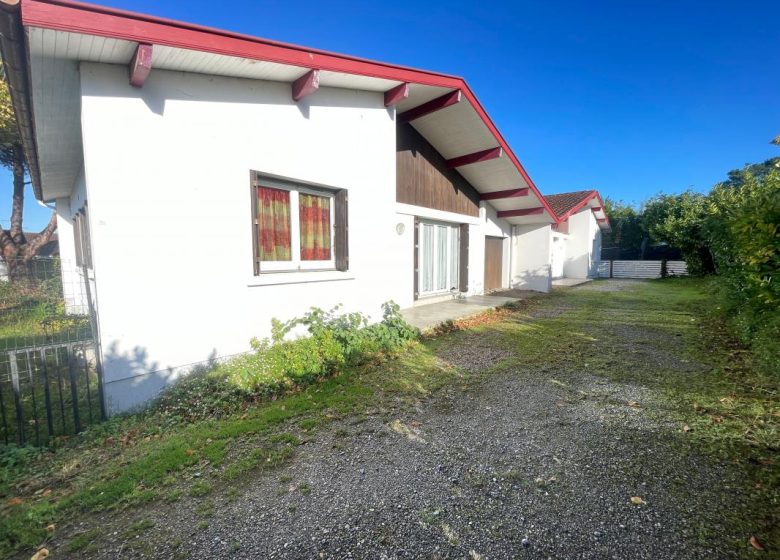 52767674  – Maison – 8 pièces à DAX