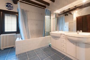 52166779  – Maison – 9 pièces à AIRE SUR L ADOUR