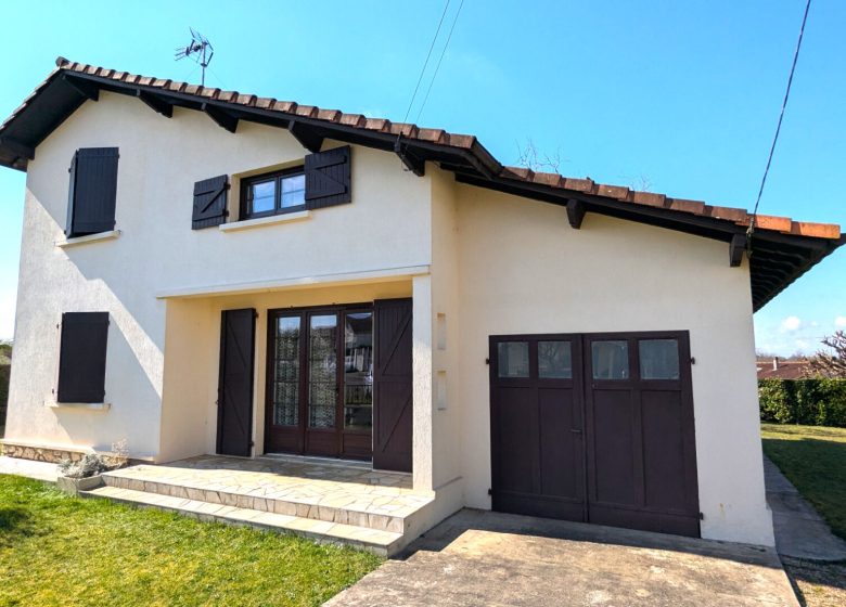 52864012  – Maison – 5 pièces à MONT DE MARSAN