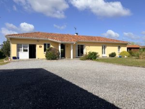 52969380  – Maison – 8 pièces à ST YAGUEN