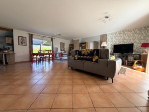 52969380  – Maison – 8 pièces à ST YAGUEN