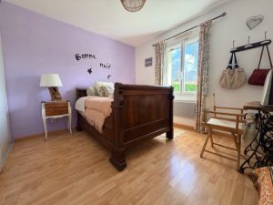 52969380  – Maison – 8 pièces à ST YAGUEN