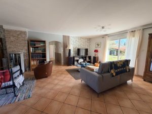 52969380  – Maison – 8 pièces à ST YAGUEN