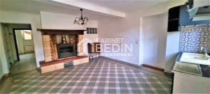 52932033  – Immeuble à NOUSSE