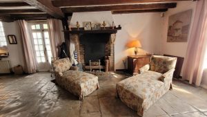 52492014  – Maison – 9 pièces à ST GEOURS DE MAREMNE