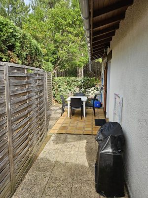 Studio avec vue sur la forêt