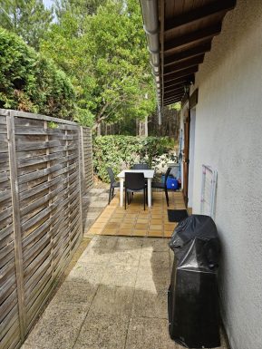 Studio avec vue sur la forêt