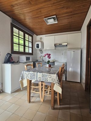 Studio avec vue sur la forêt