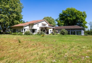 52512572  – Maison – 8 pièces à SARBAZAN