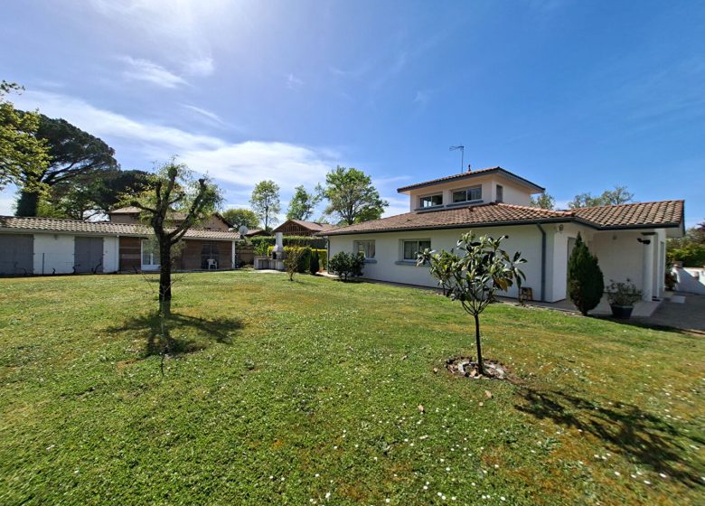 52974706  – Maison – 6 pièces à LEON