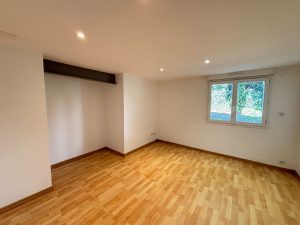 52715299  – Appartement – 5 pièces à MONT DE MARSAN