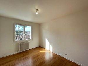 52972093  – Appartement – 3 pièces à AIRE SUR L ADOUR