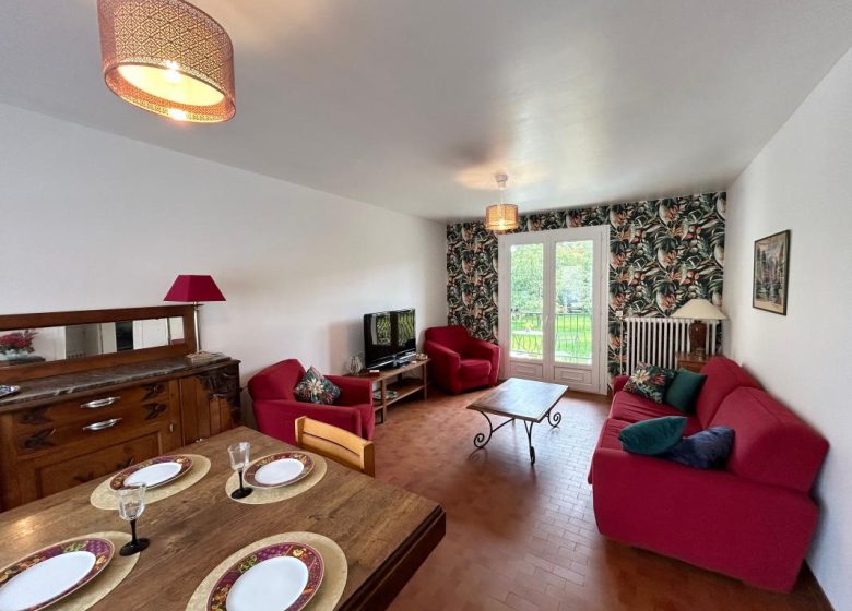 52964750  – Appartement – 2 pièces à AIRE SUR L ADOUR