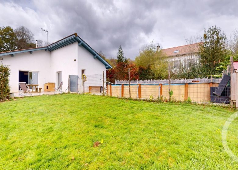 52987763  – Maison – 5 pièces à BIAUDOS