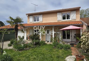 52990326  – Maison – 5 pièces à LESPERON