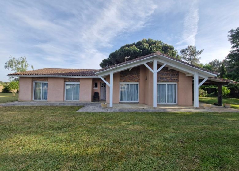 52993967  – Maison – 5 pièces à BEGAAR