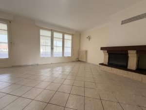 52993590  – Maison – 5 pièces à SARBAZAN