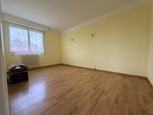 52993590  – Maison – 5 pièces à SARBAZAN