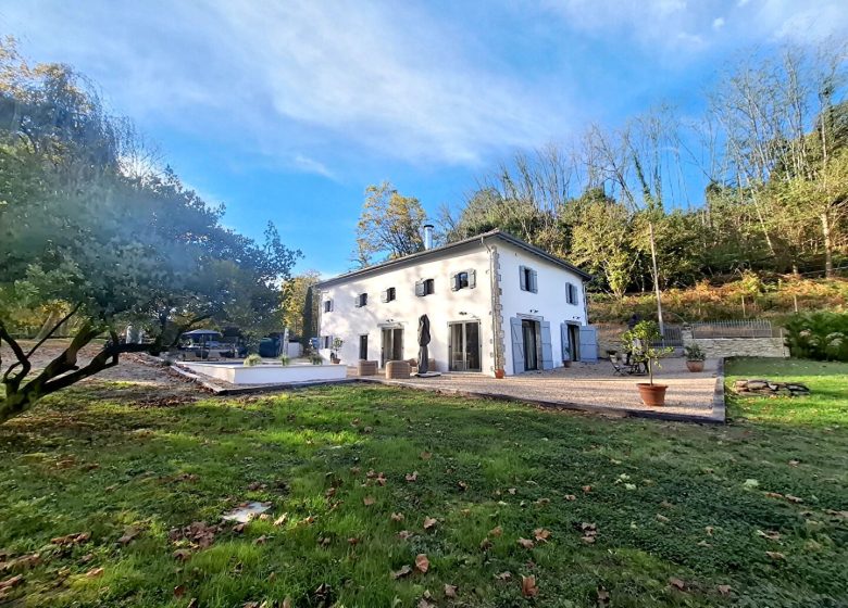 52824545  – Maison – 7 pièces à ST MARTIN DE SEIGNANX